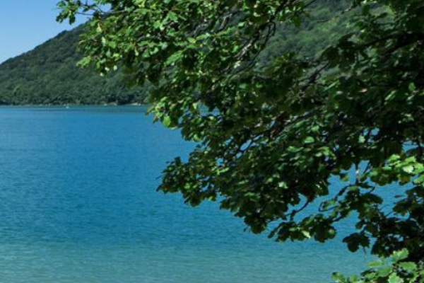 Lac du Jura, proche de la Maison Athome
