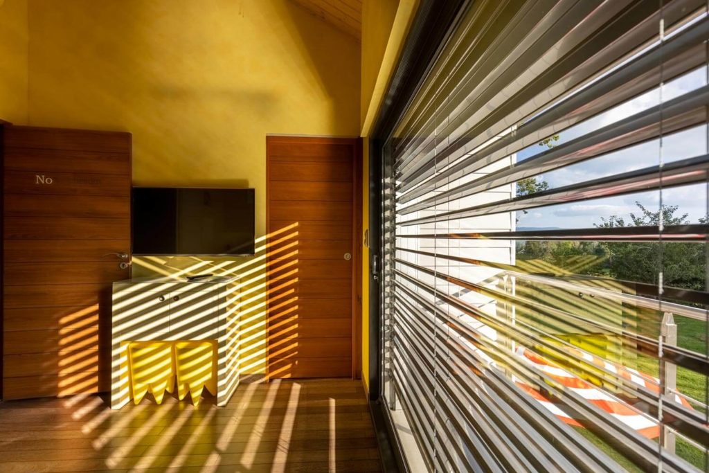 Chambre Nobelium dans le Chalet de luxe du Jura Maison atHOme