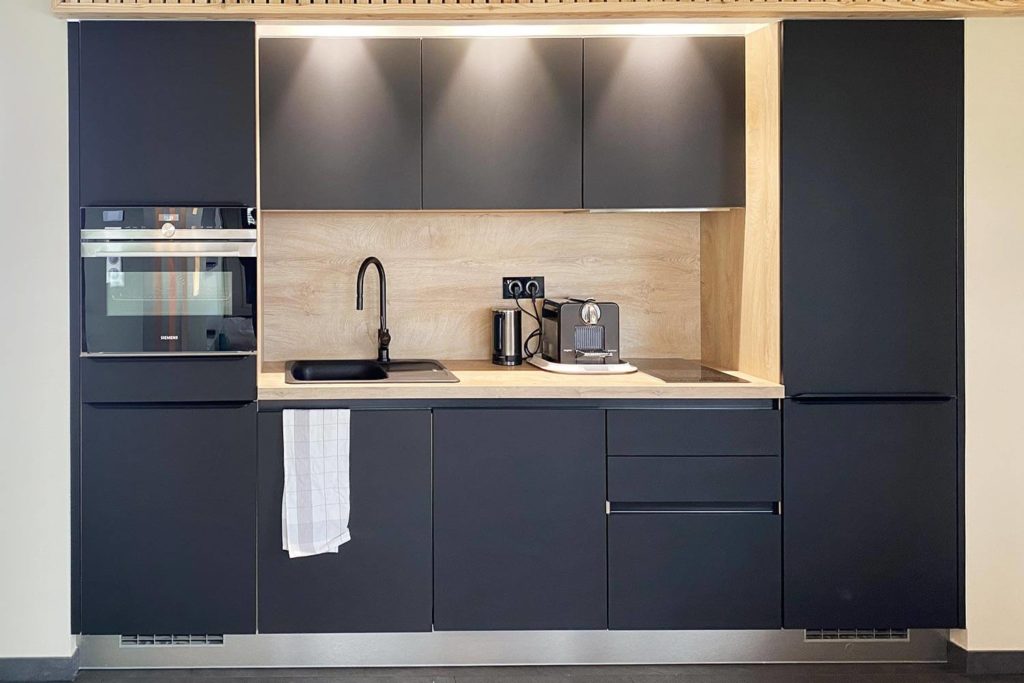 Cuisine du logement insolite Bulle d'atHOme dans le Jura