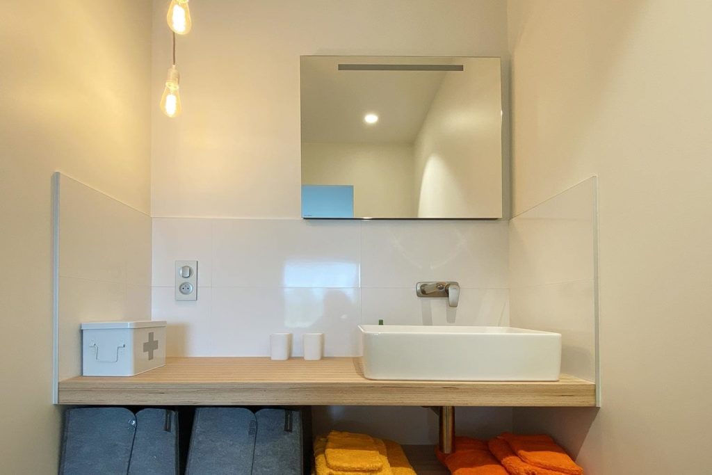 Logement insolite avec salle de bain Bulle d'atHOme dans le Jura