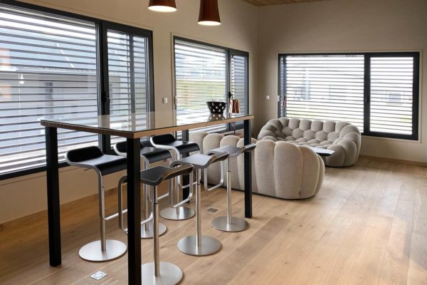 Salon Séjour du logement insolite Bulle d'atHOme dans le Jura