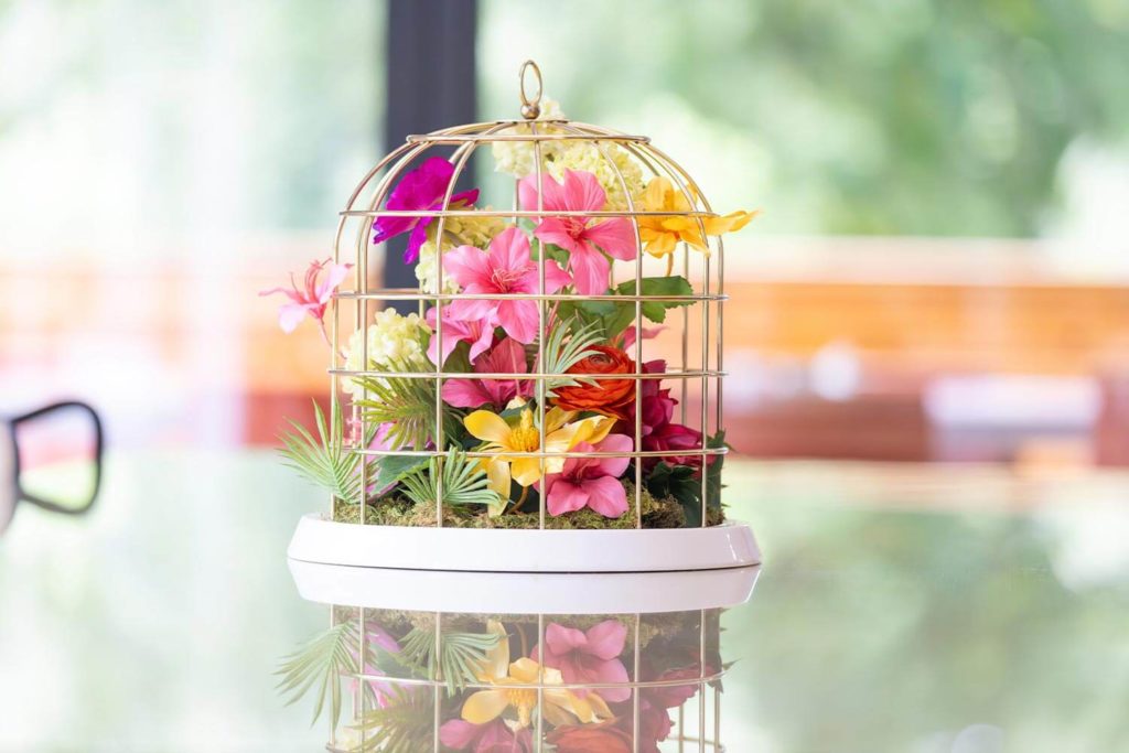 Décoration florale au Gîte de luxe dans le Jura Maison atHOme