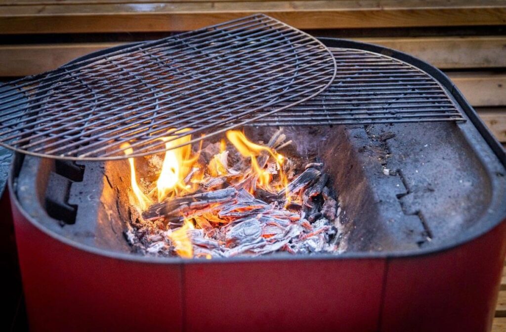 Notre Gîte de luxe dans le Jura avec en mars 2026 barbecue